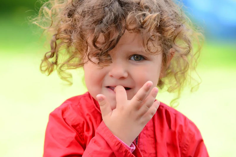 Ας μιλήσουμε για την ονυχοφαγία ή αλλιώς τη διαταραχή του δαγκώματος των νυχιών
